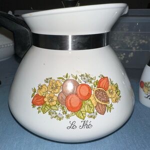 Corningware Spice O Life Coffe/Tea Pot and Salt/Pepper Shakers